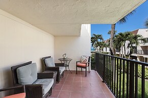 Waters Edge 104s 2 Bedroom Condo by RedAwning