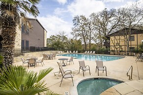 River Bend Cw C109 3 Bedroom Condo by RedAwning