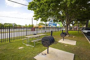 River Bend Cw C109 3 Bedroom Condo by RedAwning