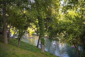 River Bend Cw C109 3 Bedroom Condo by RedAwning