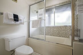 River Bend Cw C109 3 Bedroom Condo by RedAwning