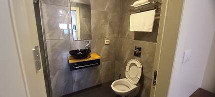 Moon TLV - 4th floor