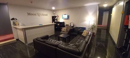 Moon TLV - 4th floor