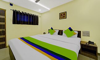 Treebo Surya Comforts, 200 Mtrs From Kolhapur Railway Station