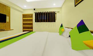 Treebo Surya Comforts, 200 Mtrs From Kolhapur Railway Station