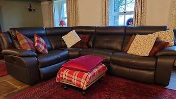 Inviting 1-bed Cottage in Preston