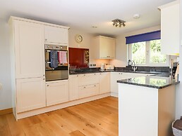 Swandown, 16 Netherhaye