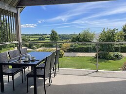 Swandown, 16 Netherhaye