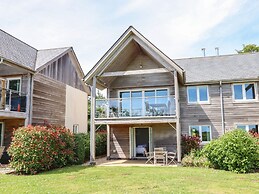 Swandown, 16 Netherhaye