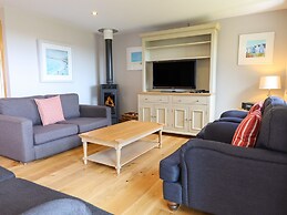 Swandown, 16 Netherhaye