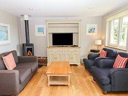 Swandown, 16 Netherhaye