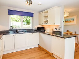 Swandown, 16 Netherhaye