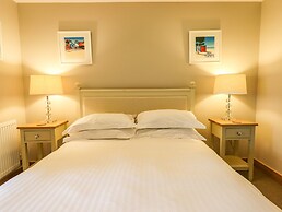 Swandown, 16 Netherhaye