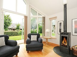 Swandown, 3 Blackdown