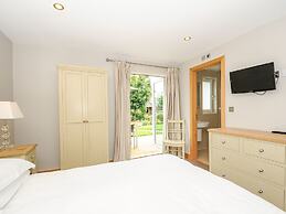 Swandown, 3 Blackdown