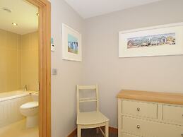 Swandown, 3 Blackdown