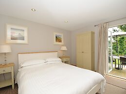 Swandown, 3 Blackdown