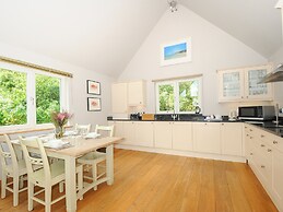 Swandown, 3 Blackdown