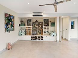 Mother Earth Vegan Hotel & Restaurant