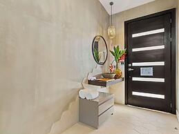 Mother Earth Vegan Hotel & Restaurant