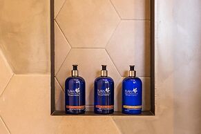 Mother Earth Vegan Hotel & Restaurant