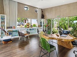 Mother Earth Vegan Hotel & Restaurant