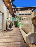 Mother Earth Vegan Hotel & Restaurant