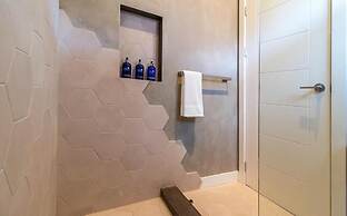 Mother Earth Vegan Hotel & Restaurant