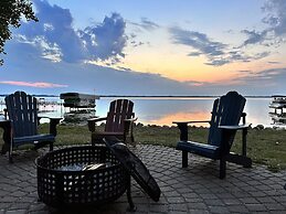 Rizzy's on the Lake