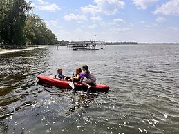 Rizzy's on the Lake