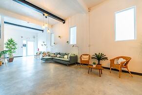 Juliette Hostel for Women Only