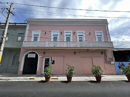 Juliette Hostel for Women Only