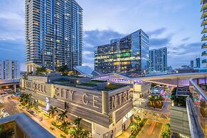 Suites at SLS LUX Brickell managed by CE