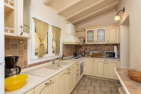 Ioannas House in Nisaki