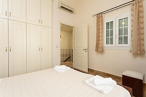 Ioannas House in Nisaki