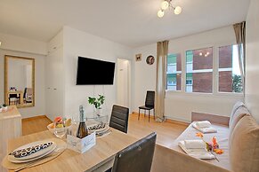 Santi Apartment Few Min From Lake