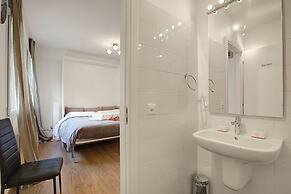 Santi Apartment Few Min From Lake