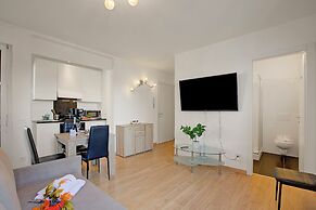 Santi Apartment Few Min From Lake