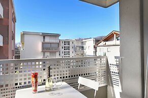 Santi Apartment Few Min From Lake