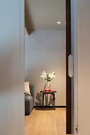 Arts & Crafts Apartments