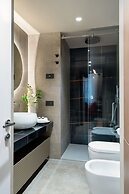 Arts & Crafts Apartments