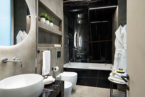 Arts & Crafts Apartments