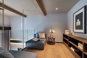 Arts & Crafts Apartments