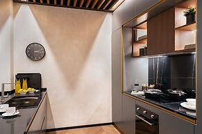 Arts & Crafts Apartments