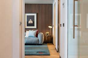 Arts & Crafts Apartments