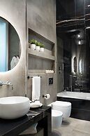 Arts & Crafts Apartments