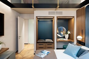 Arts & Crafts Apartments