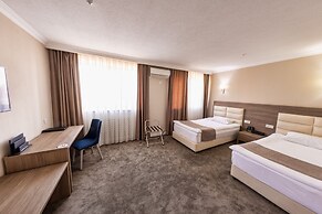 Osh Grand Hotel CHAVO