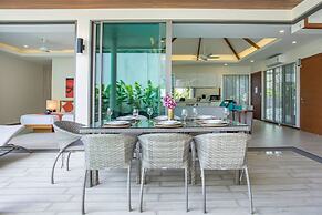 Trendy 4BR Villa Kari in KA Villas Rawai