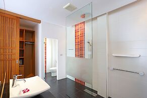 Chic and Modern 3BR Pool Villa Kloua